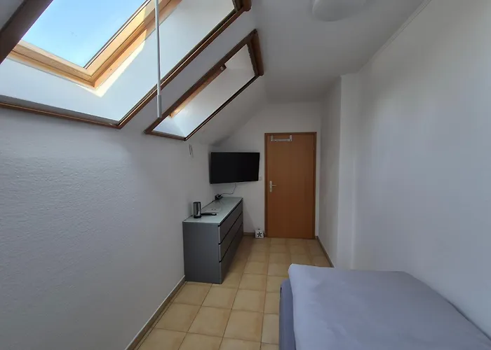 Monteurzimmer 3 Am Mit Garten زيوثين